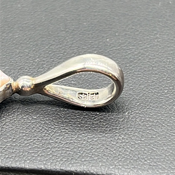 Sajen mother of pearl and ruby sterling silver pendant, 2 in, 10 grams, signed - Picture 5 of 9